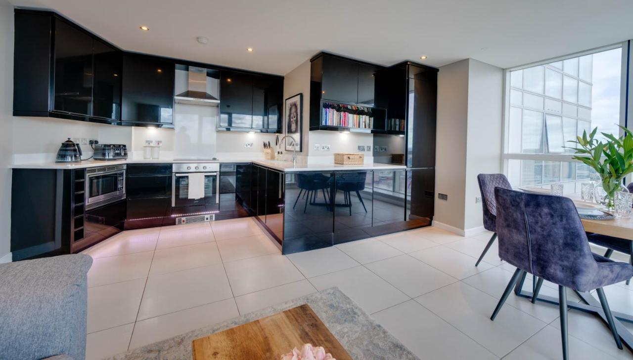 Tallest Building In The City Centre Sleeps 5 Incredible City Mountain And Lagan Views Белфаст Экстерьер фото