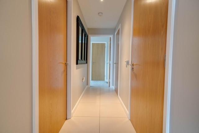 Tallest Building In The City Centre Sleeps 5 Incredible City Mountain And Lagan Views Белфаст Экстерьер фото